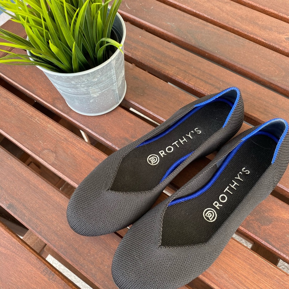 Rothy’s black round toe